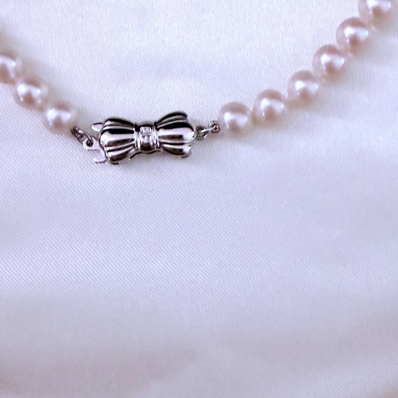 MIKIMOTO Sea Magic White Pearl Necklace - Picture 9 of 10